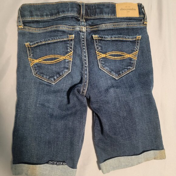 Abercrombie bermuda shorts - Picture 2 of 3